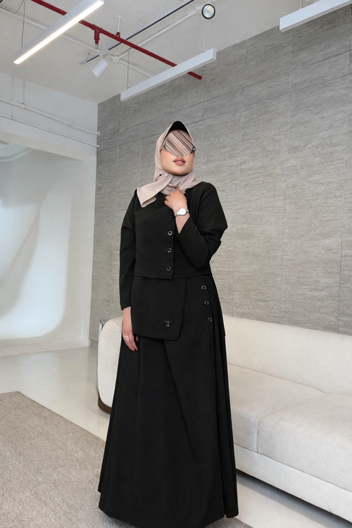 بدلة / عباية
